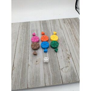 Hasbro Trivial Pursuit Genus IV Game Replacement Pie Pieces Dice Extra